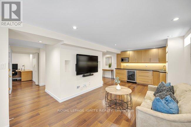 1003 MAURY CRESCENT - 33
