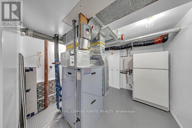 1003 MAURY CRESCENT - 40
