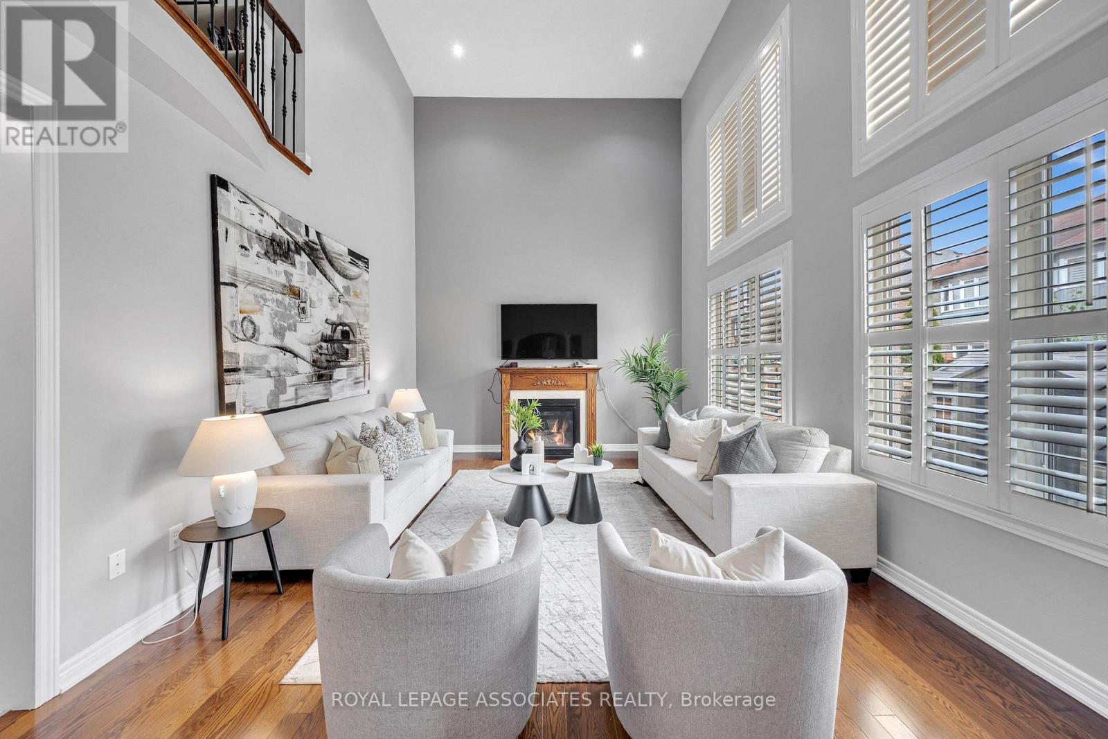 5 MEAD TERRACE - Image 11