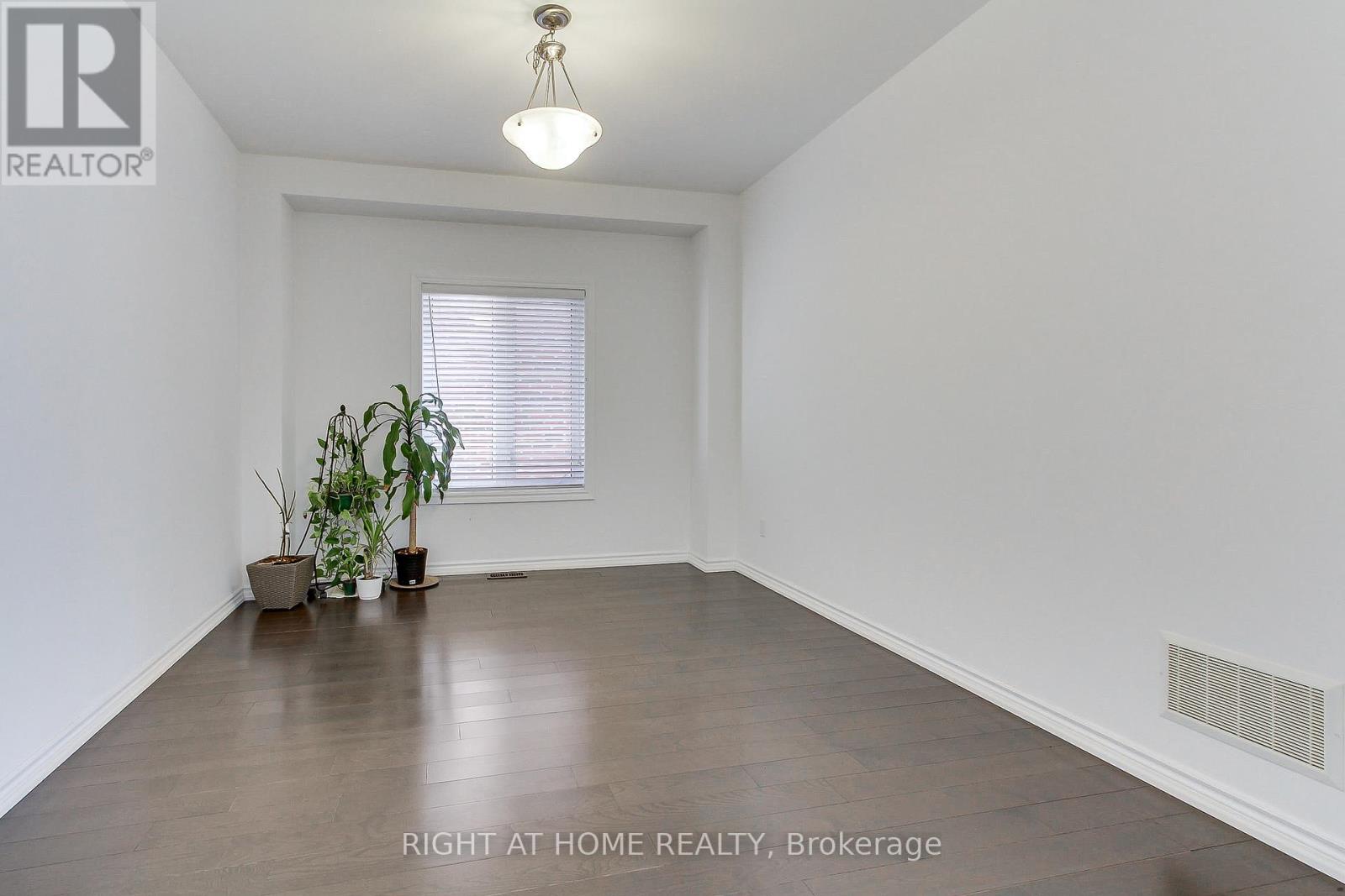 121 HUTCHINSON DRIVE - 11