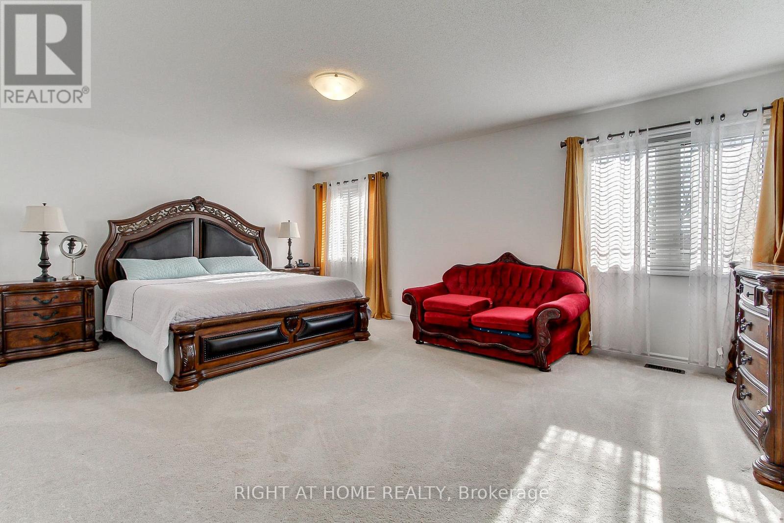 121 HUTCHINSON DRIVE - 28