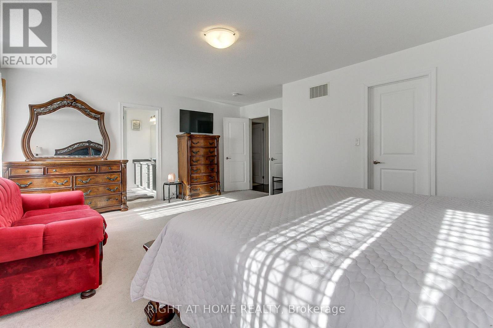 121 HUTCHINSON DRIVE - 30