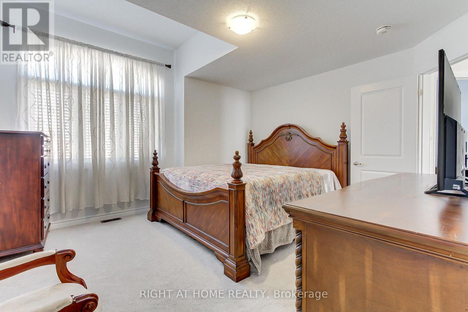 121 HUTCHINSON DRIVE - 37