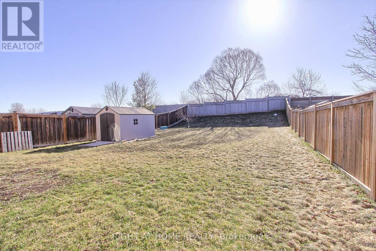 121 HUTCHINSON DRIVE - 41