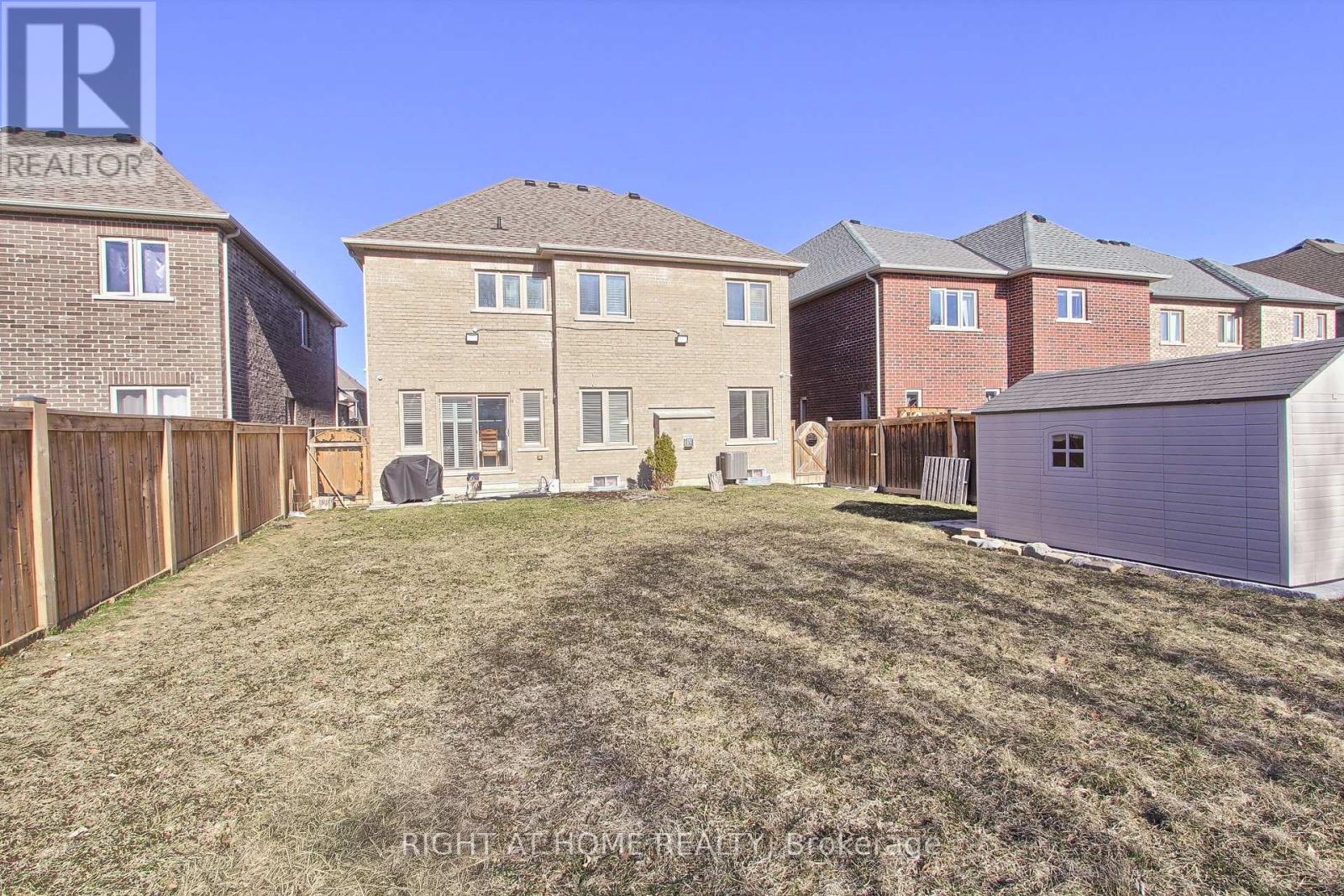 121 HUTCHINSON DRIVE - 43