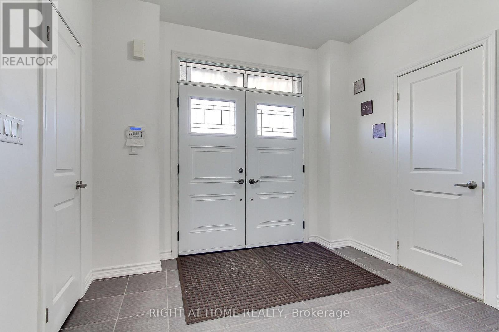 121 HUTCHINSON DRIVE - 6