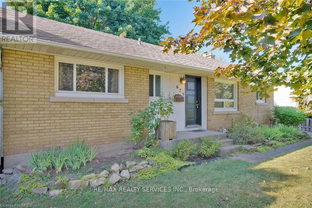 Photo of 675 Inverness Avenue