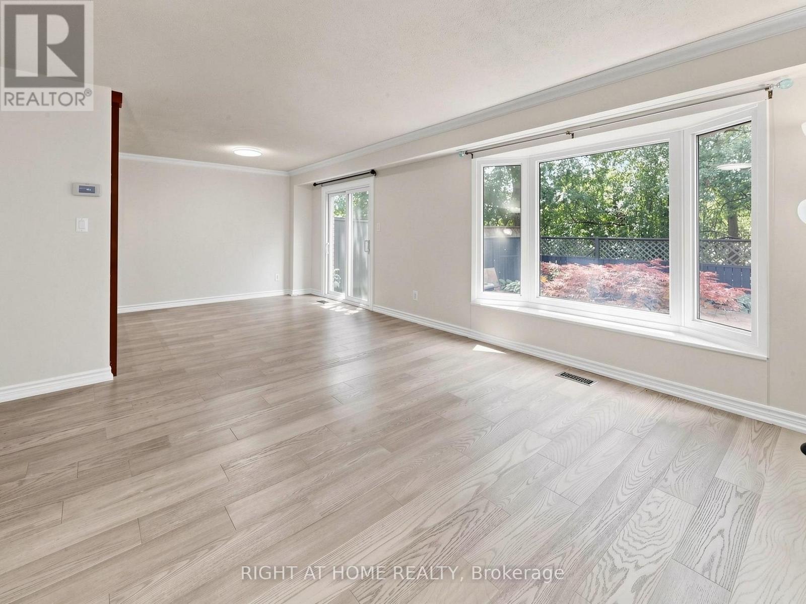 #2 1580 LANCASTER DRIVE - 12