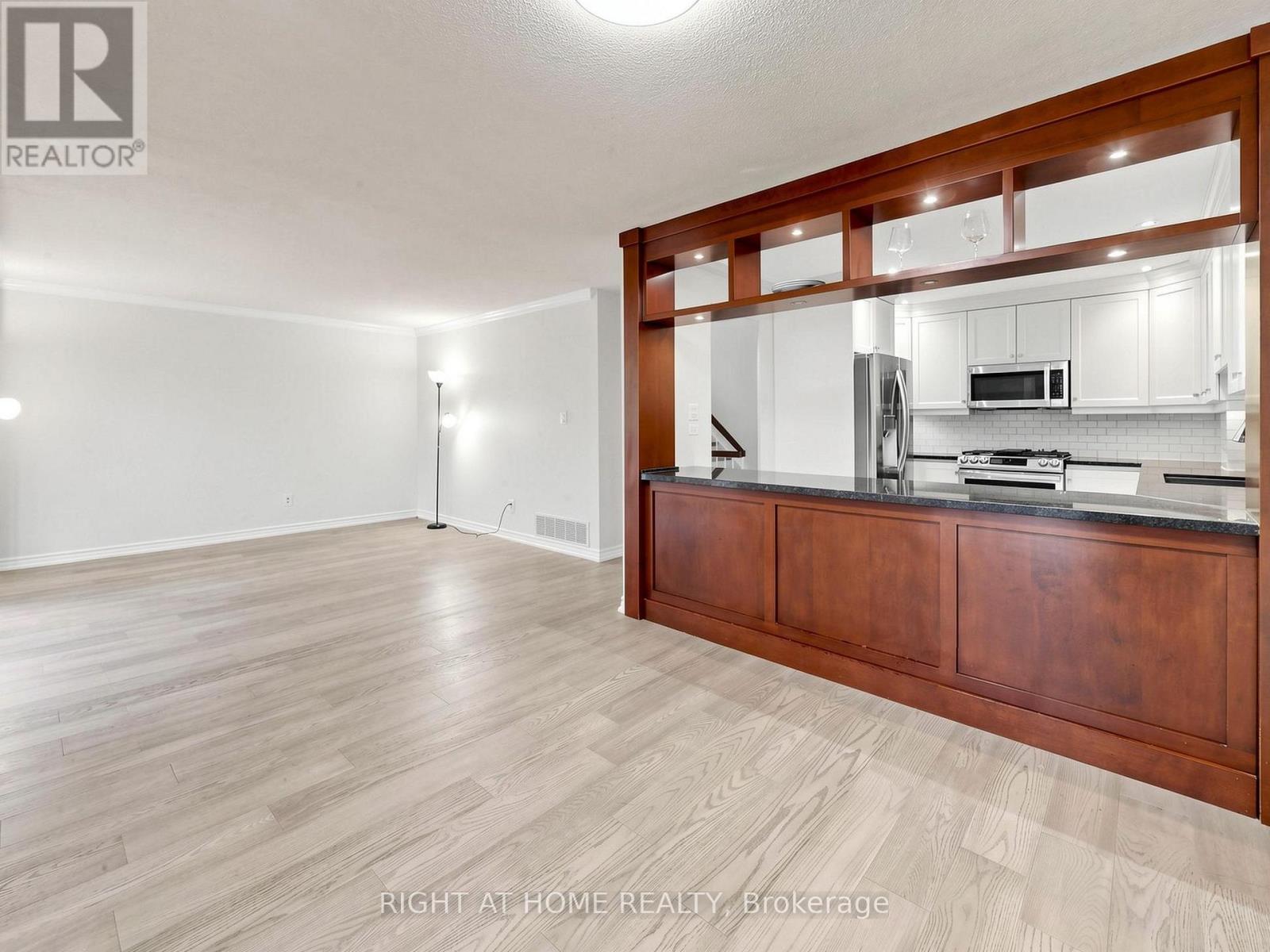 #2 1580 LANCASTER DRIVE - 14
