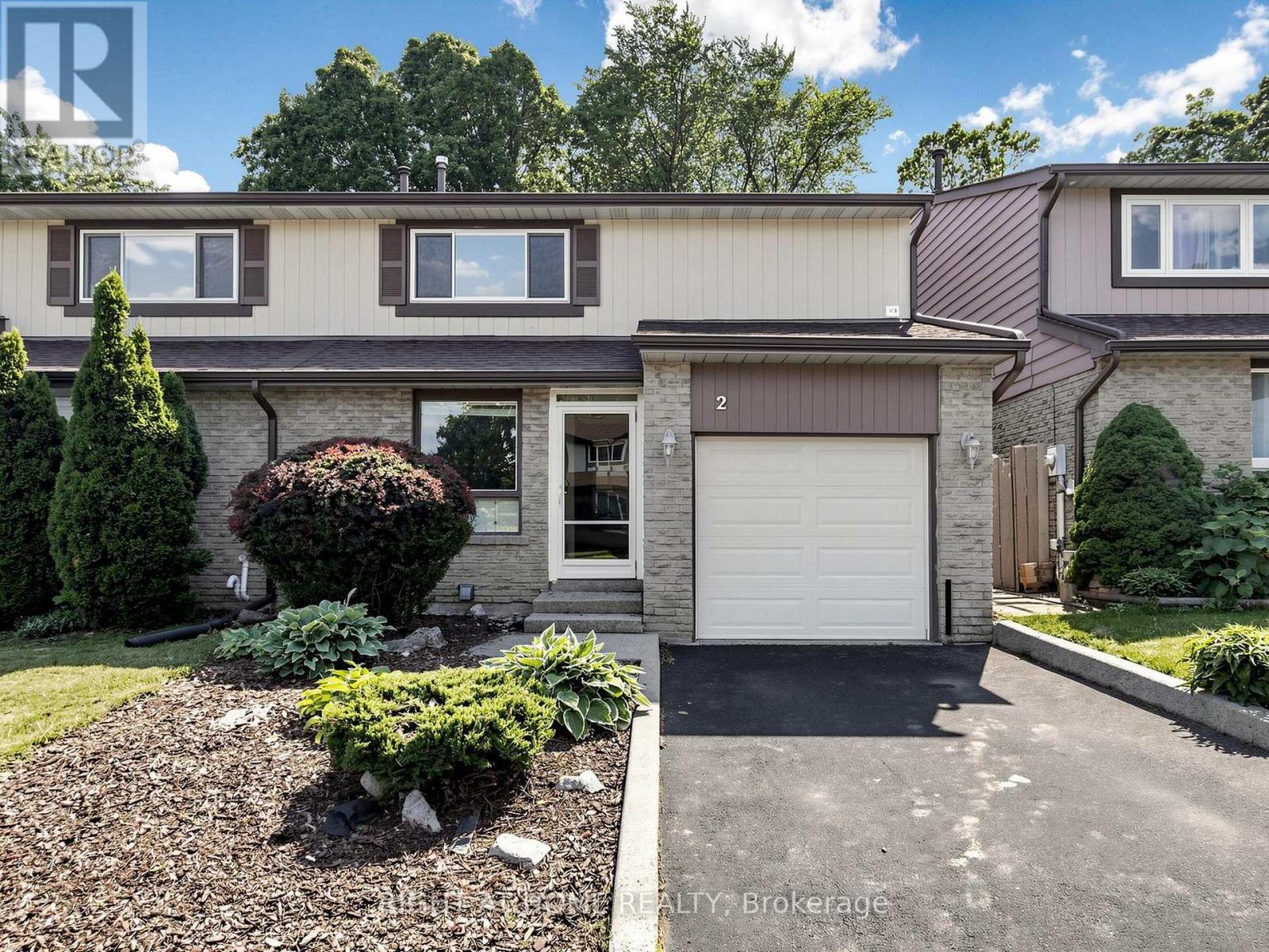 #2 1580 LANCASTER DRIVE - 2