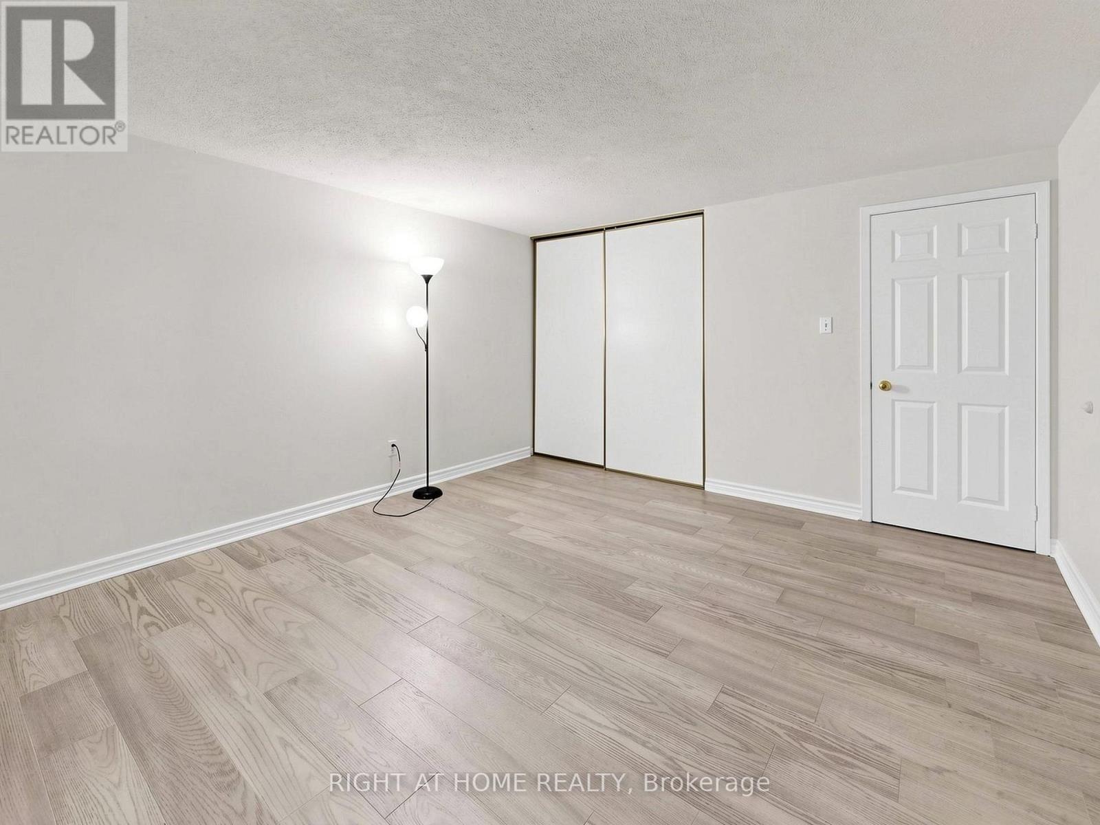 #2 1580 LANCASTER DRIVE - 27