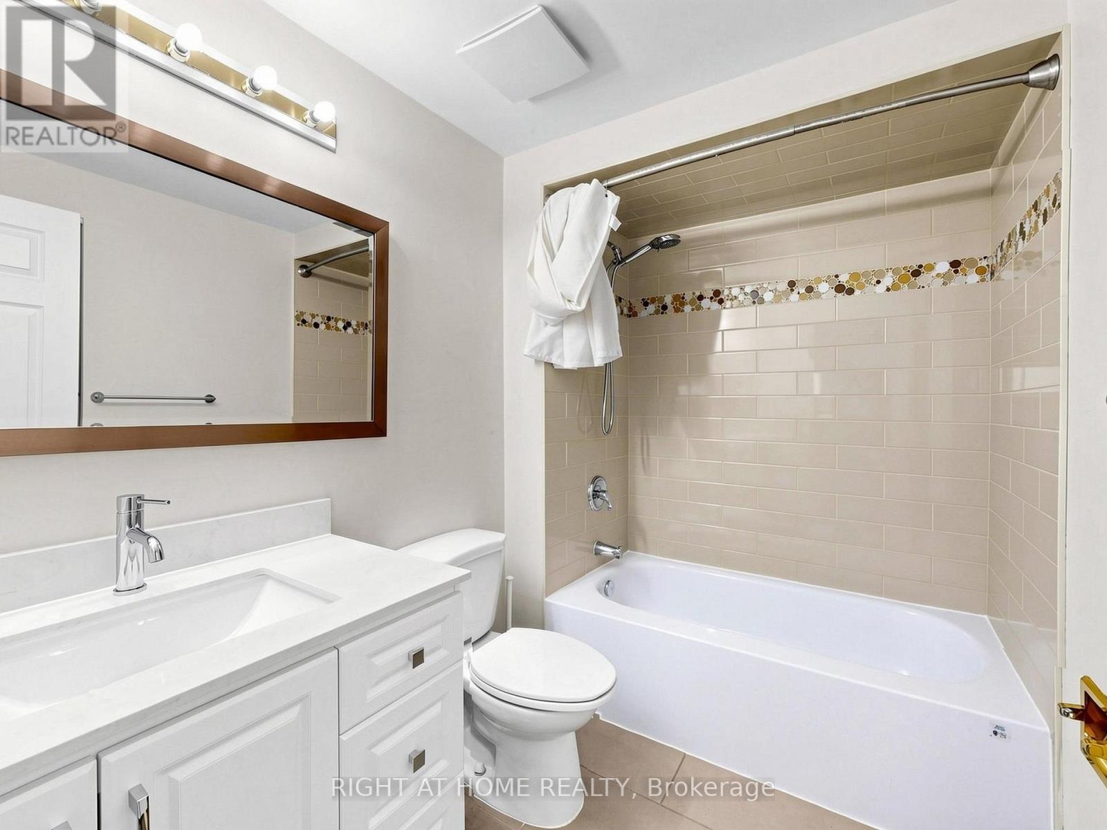 #2 1580 LANCASTER DRIVE - 31