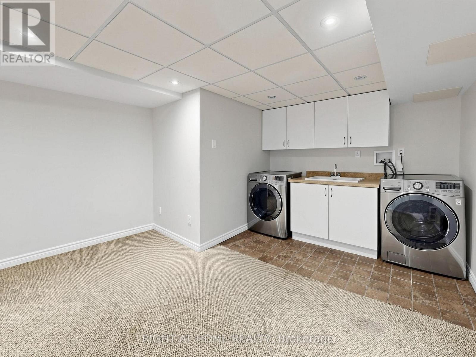 #2 1580 LANCASTER DRIVE - 39