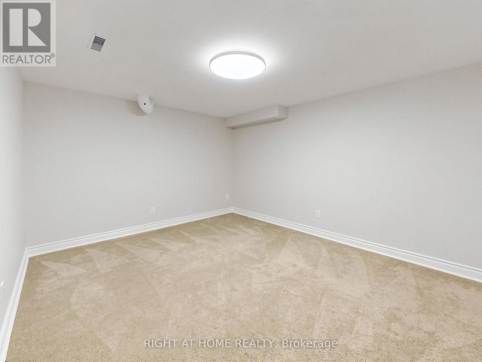 #2 1580 LANCASTER DRIVE - 43