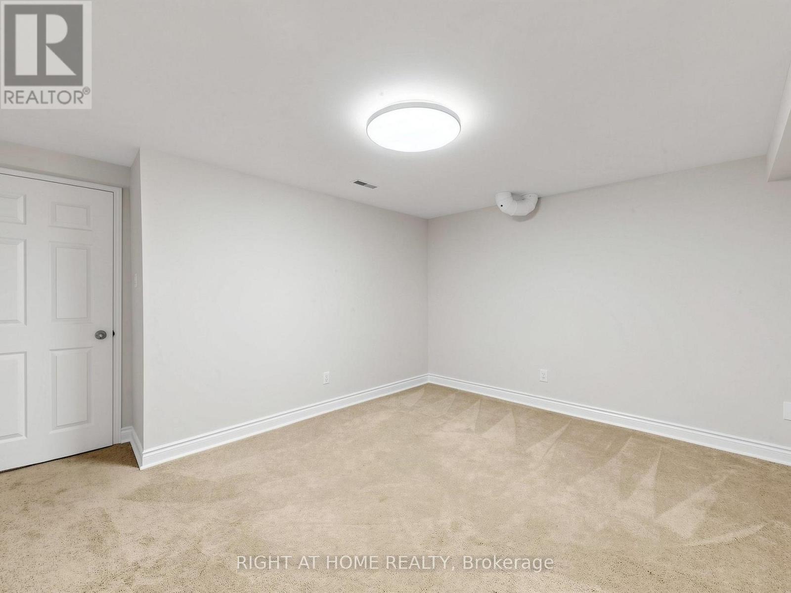 #2 1580 LANCASTER DRIVE - 44