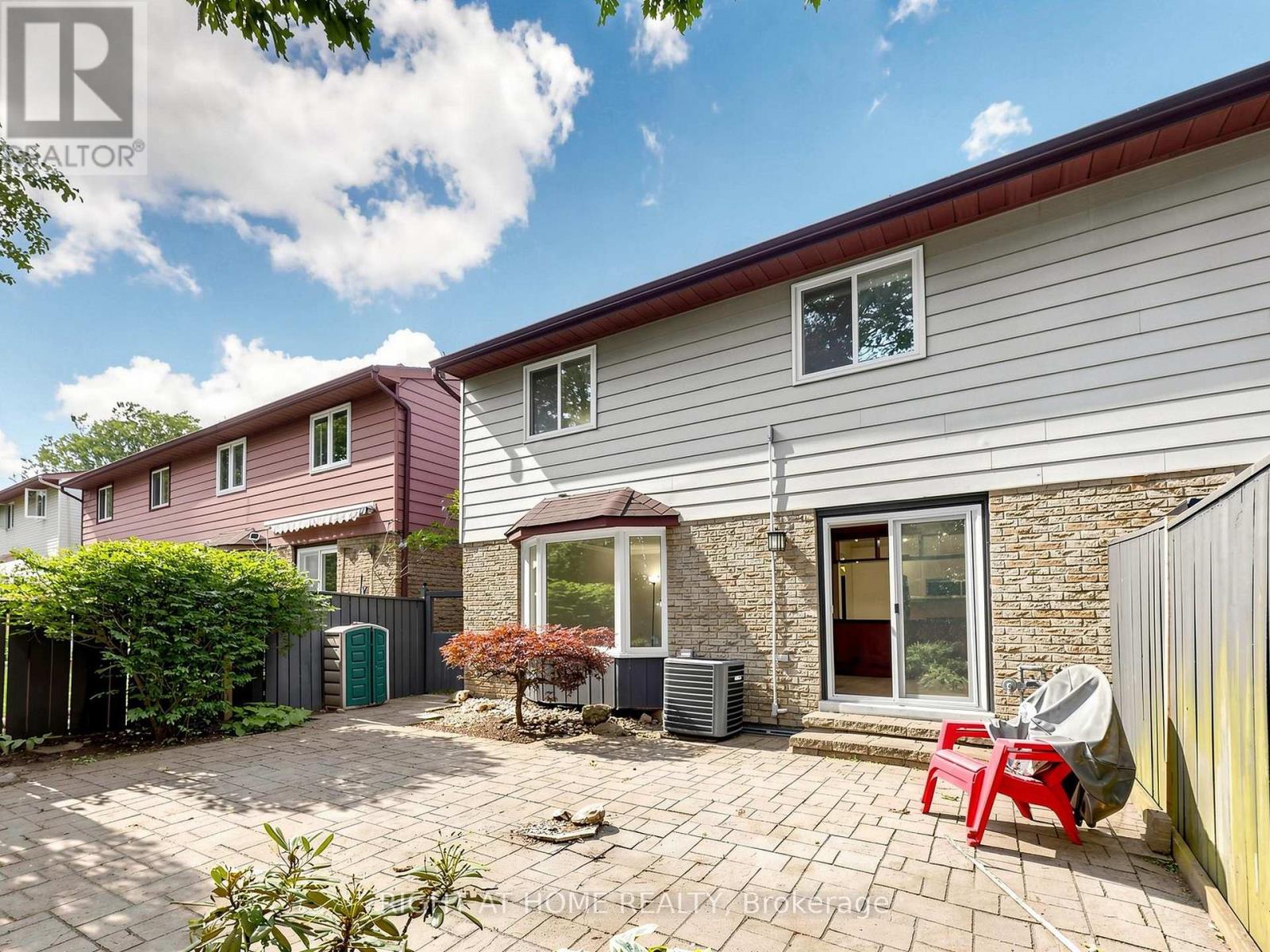 #2 1580 LANCASTER DRIVE - 47