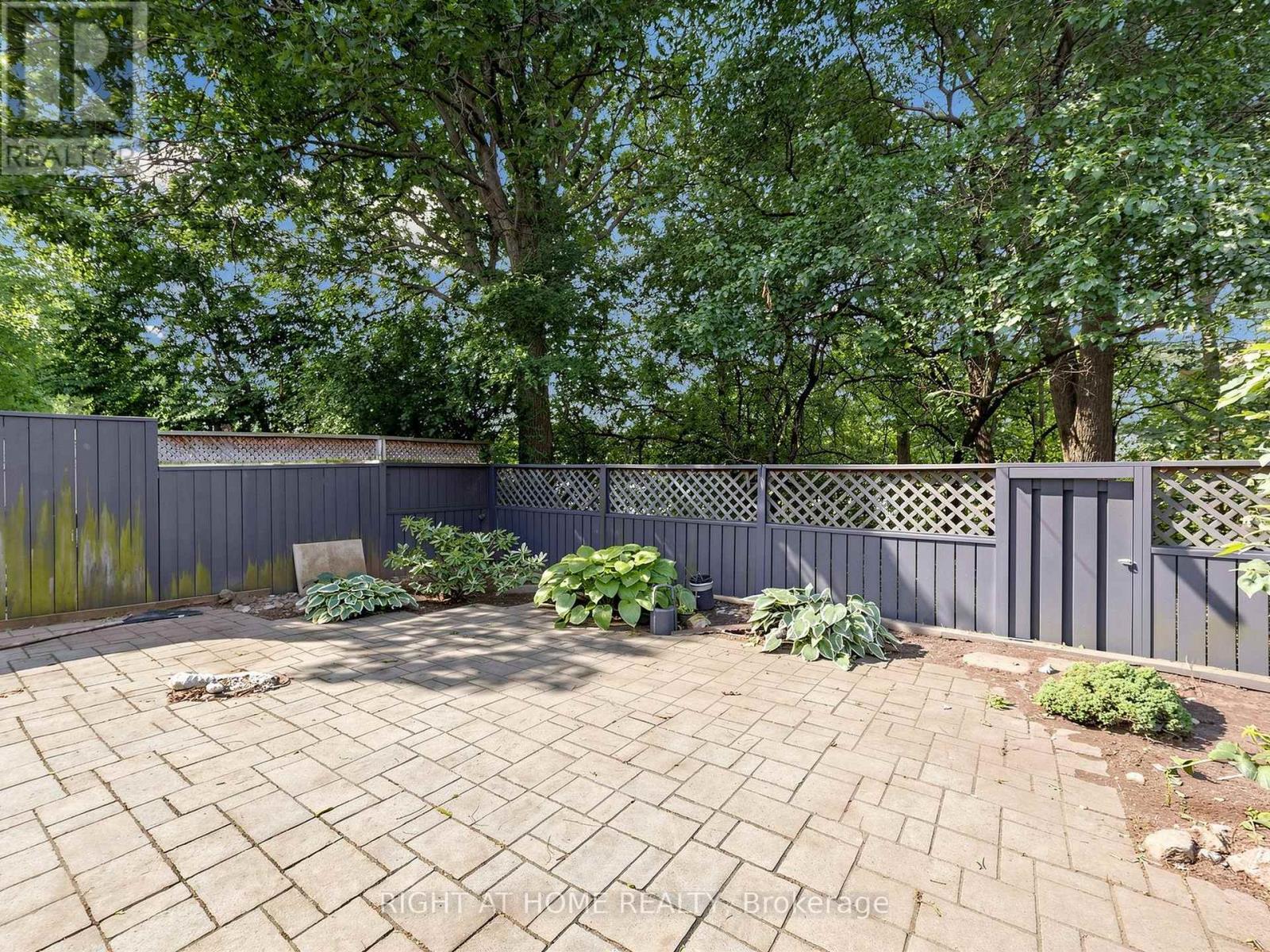 #2 1580 LANCASTER DRIVE - 48