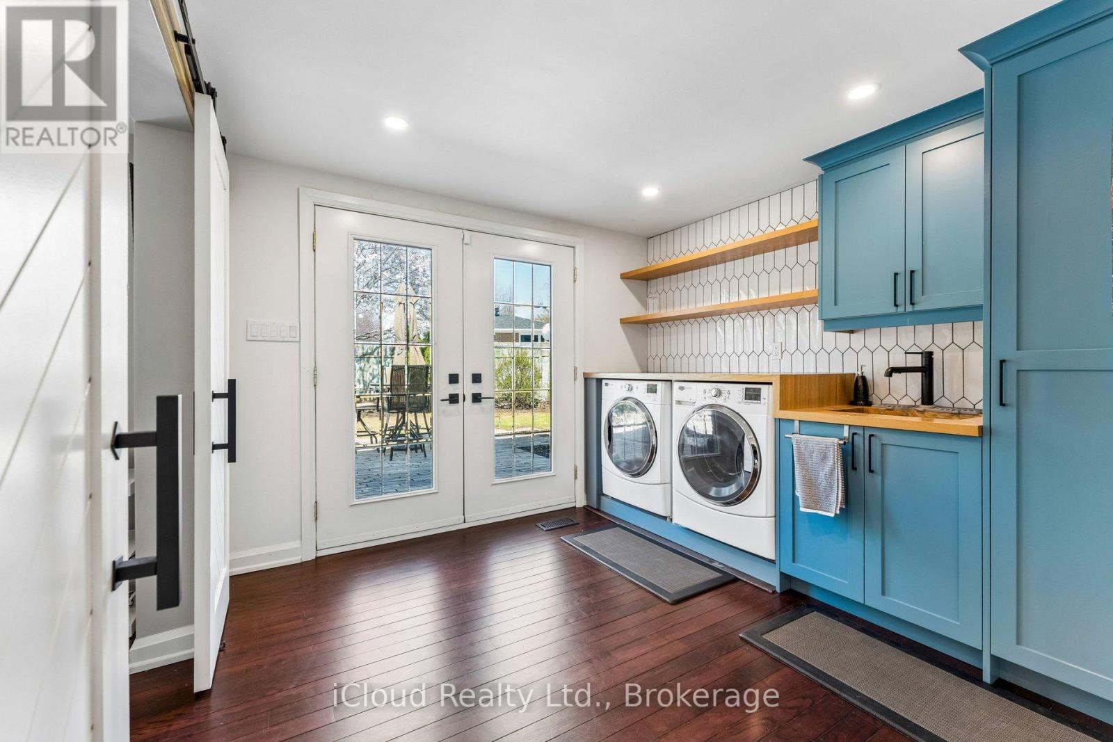 43 FERNDALE CRESCENT - 17
