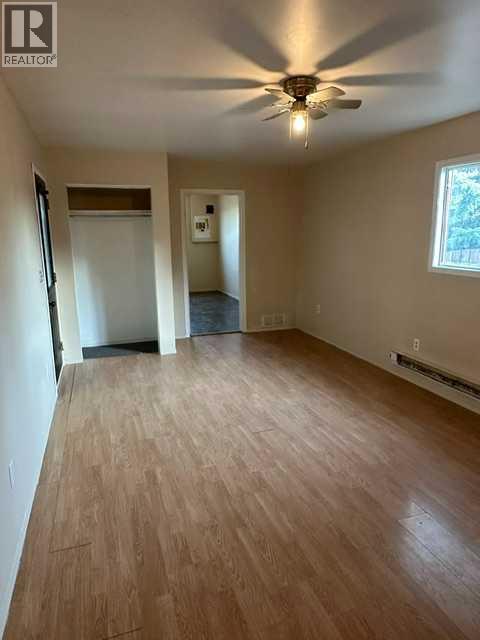 305 2 Avenue E - 3