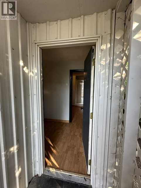 305 2 Avenue E - 18