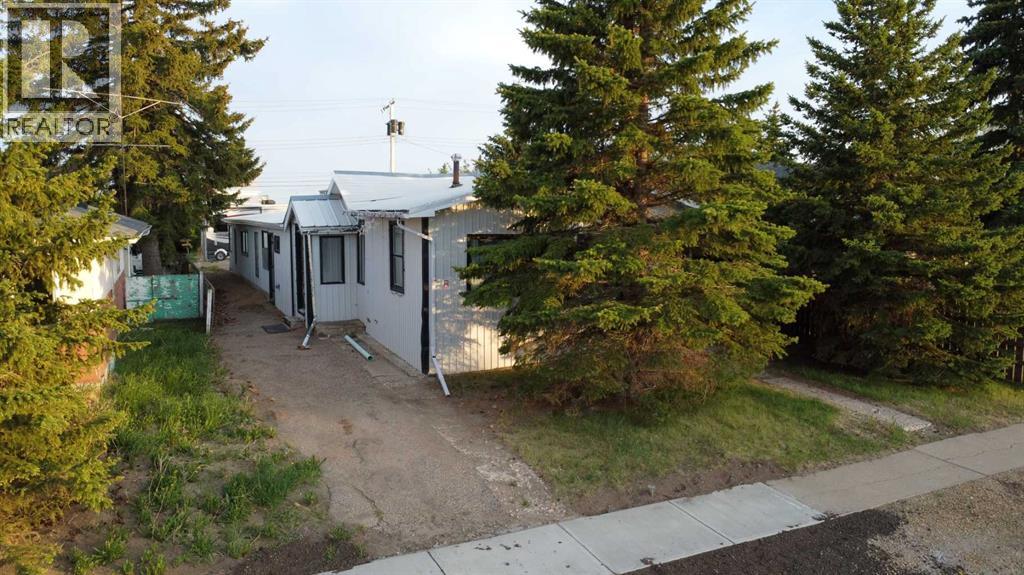 305 2 Avenue E - 1