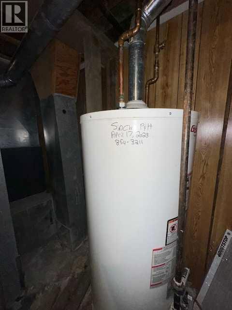 305 2 Avenue E - 13