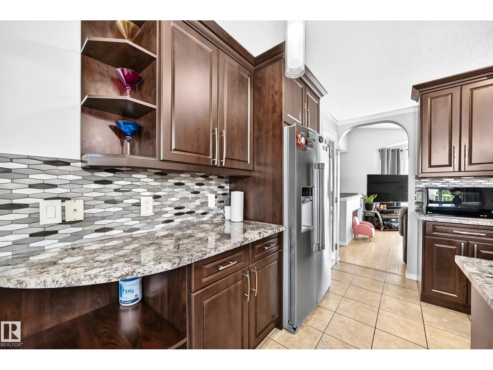 251 DUNVEGAN RD NW - 10