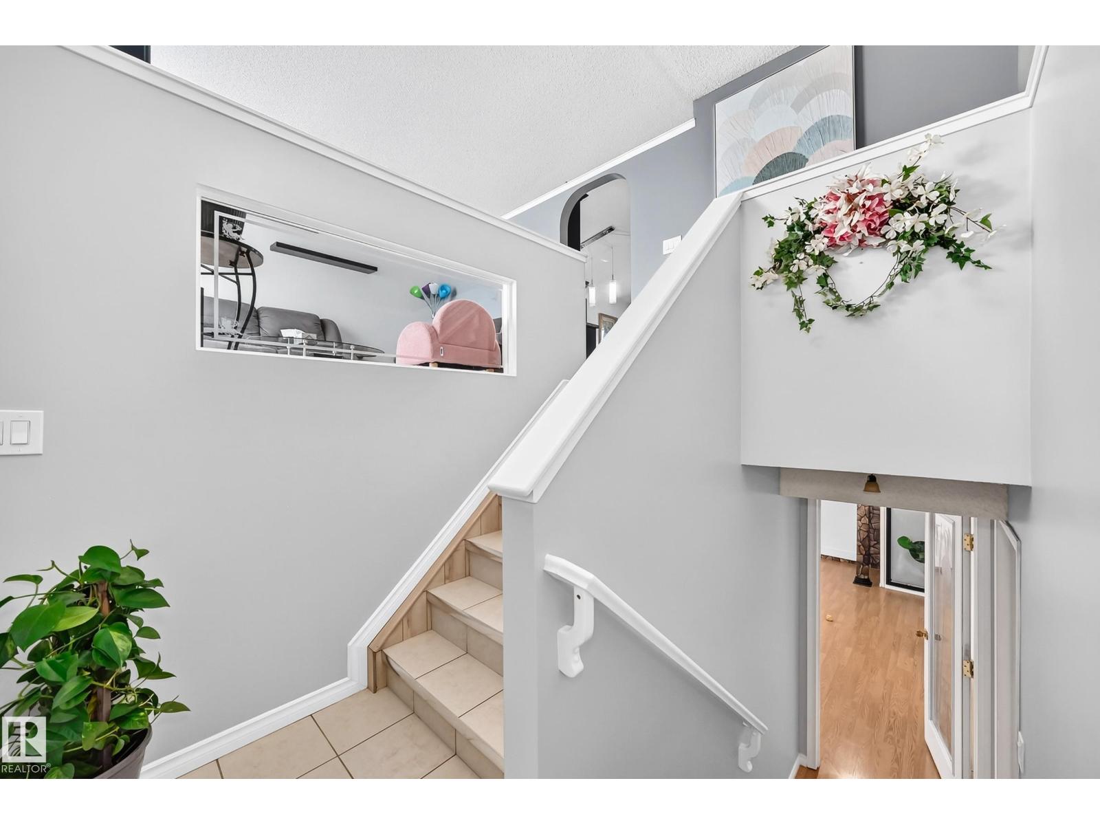 251 DUNVEGAN RD NW - 25