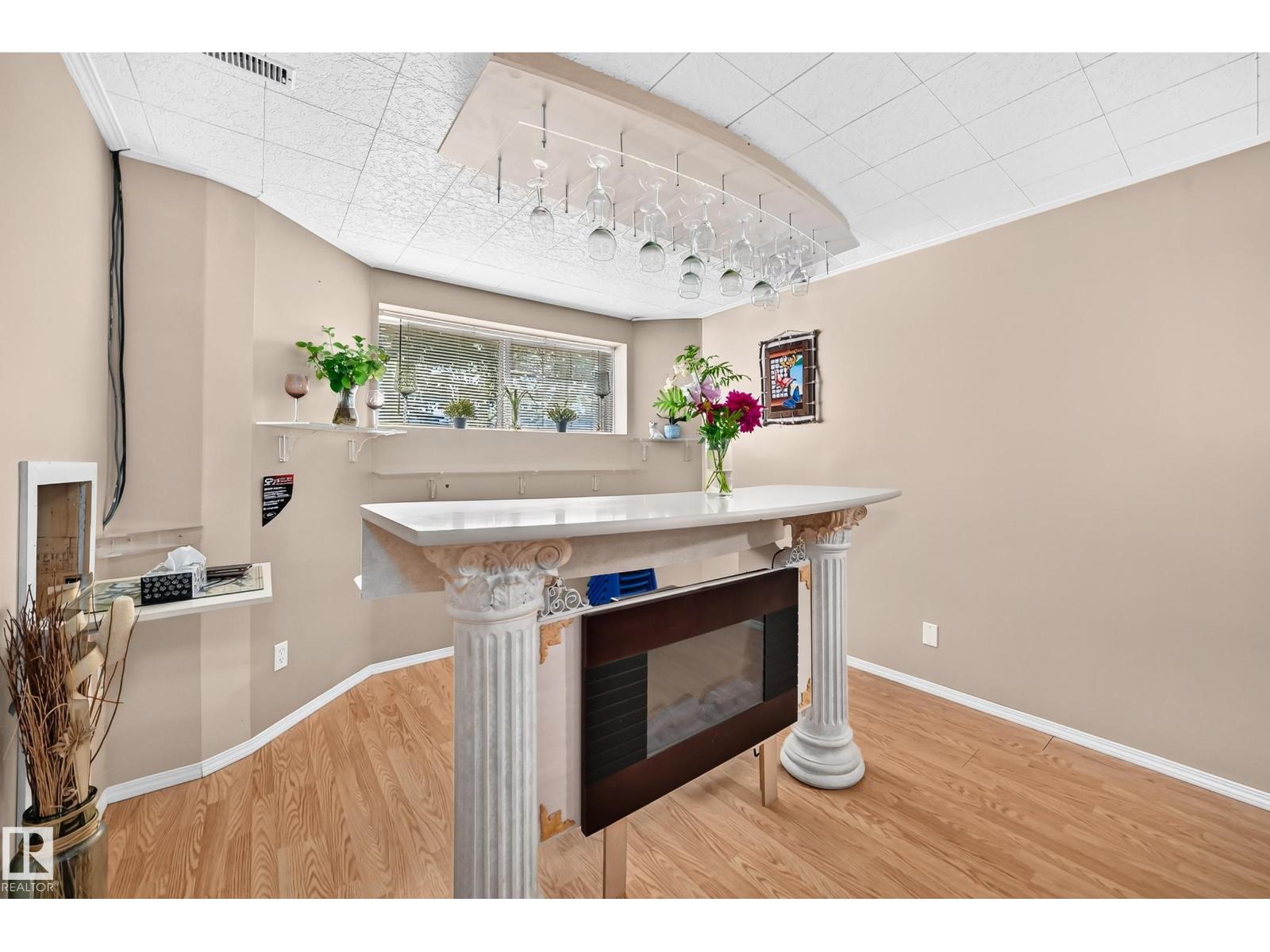 251 DUNVEGAN RD NW - 29