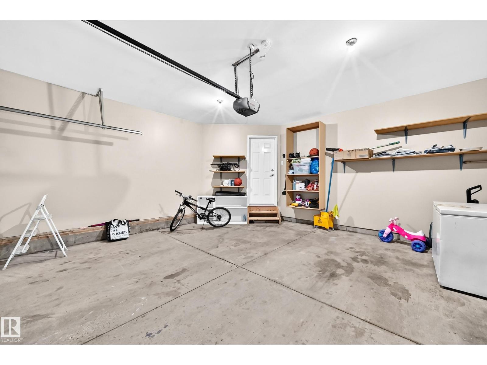 251 DUNVEGAN RD NW - 36