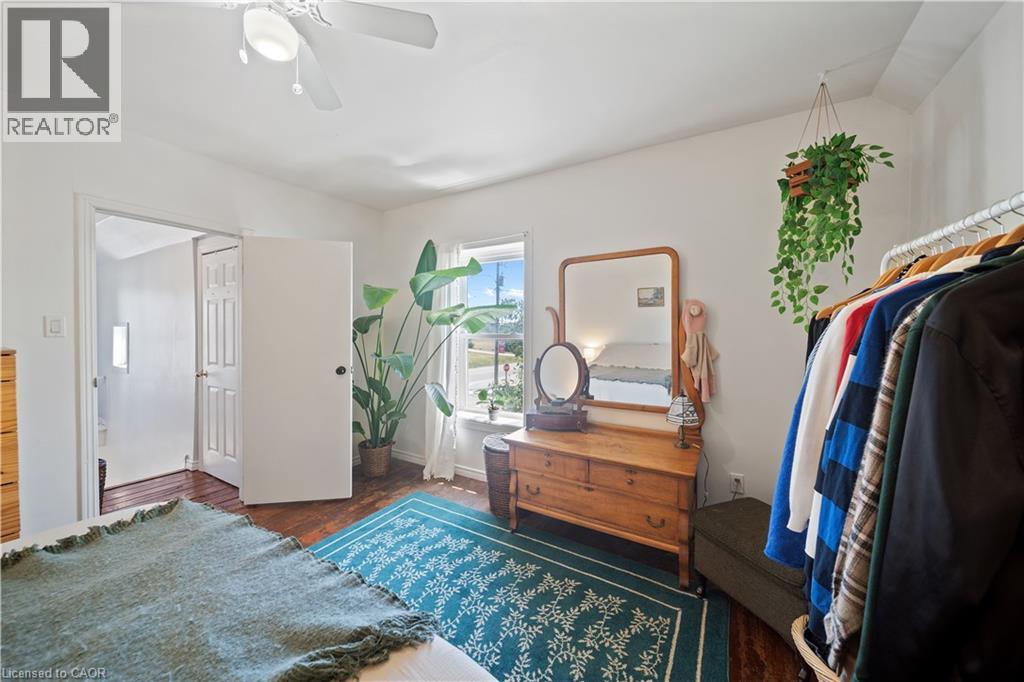 95 KING Street W - 29
