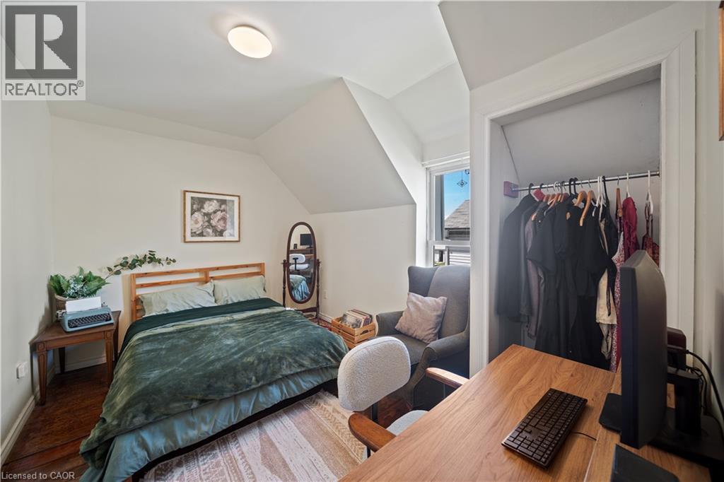 95 KING Street W - 34