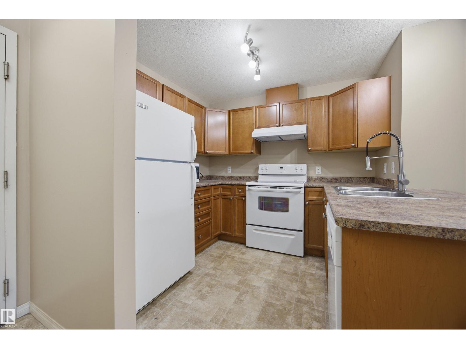 #107 4903 47 AV - 5