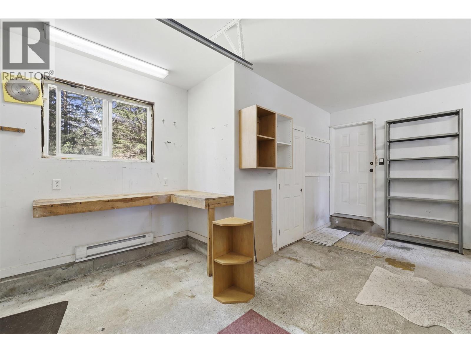 4685 KAMLOOPS VERNON Highway - 39