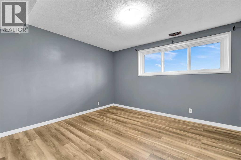 #2 435 Pinehill Road NE - 20