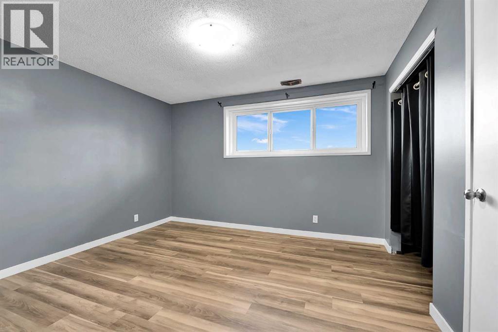 #2 435 Pinehill Road NE - 19
