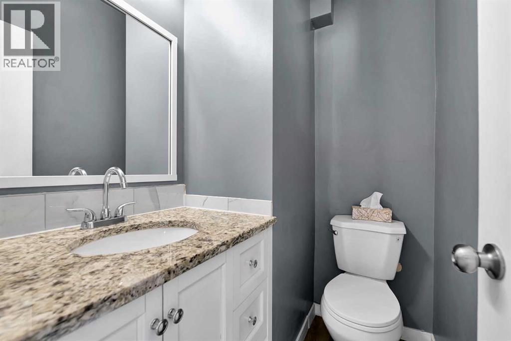 #2 435 Pinehill Road NE - 17