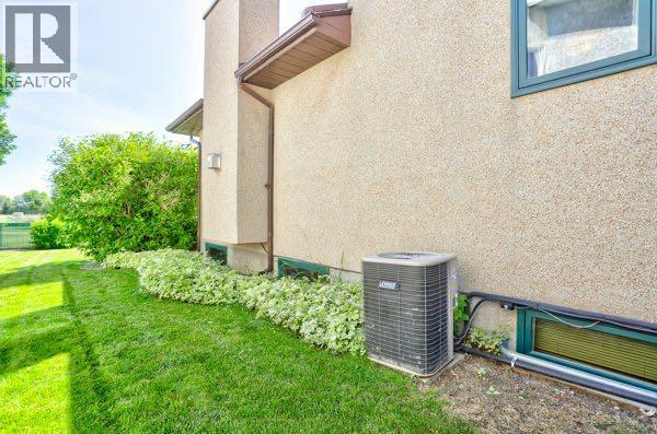 23 Niska Place W - 37