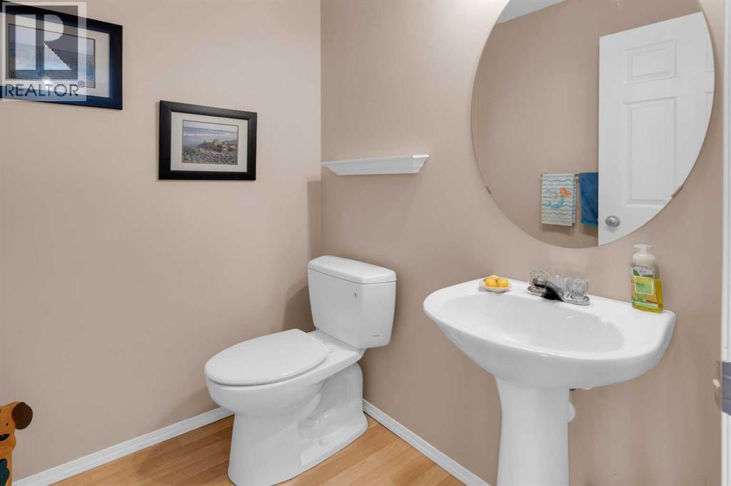 27 Royal Birch Mount NW - 17