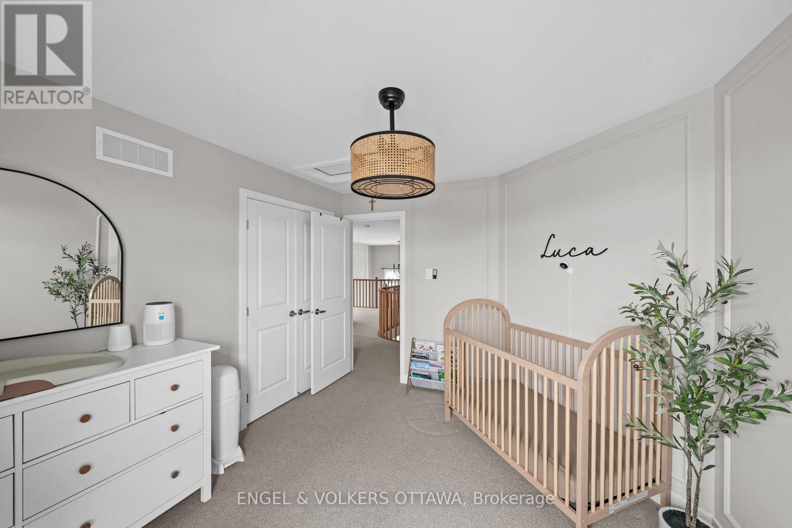 351 SHUTTLEWORTH DRIVE - 31