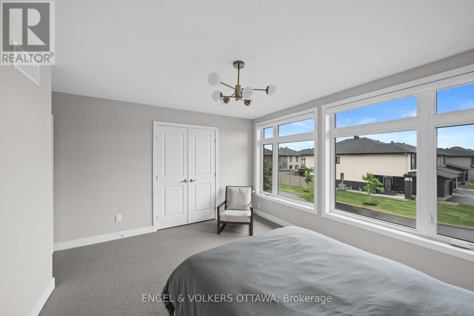 351 SHUTTLEWORTH DRIVE - 34
