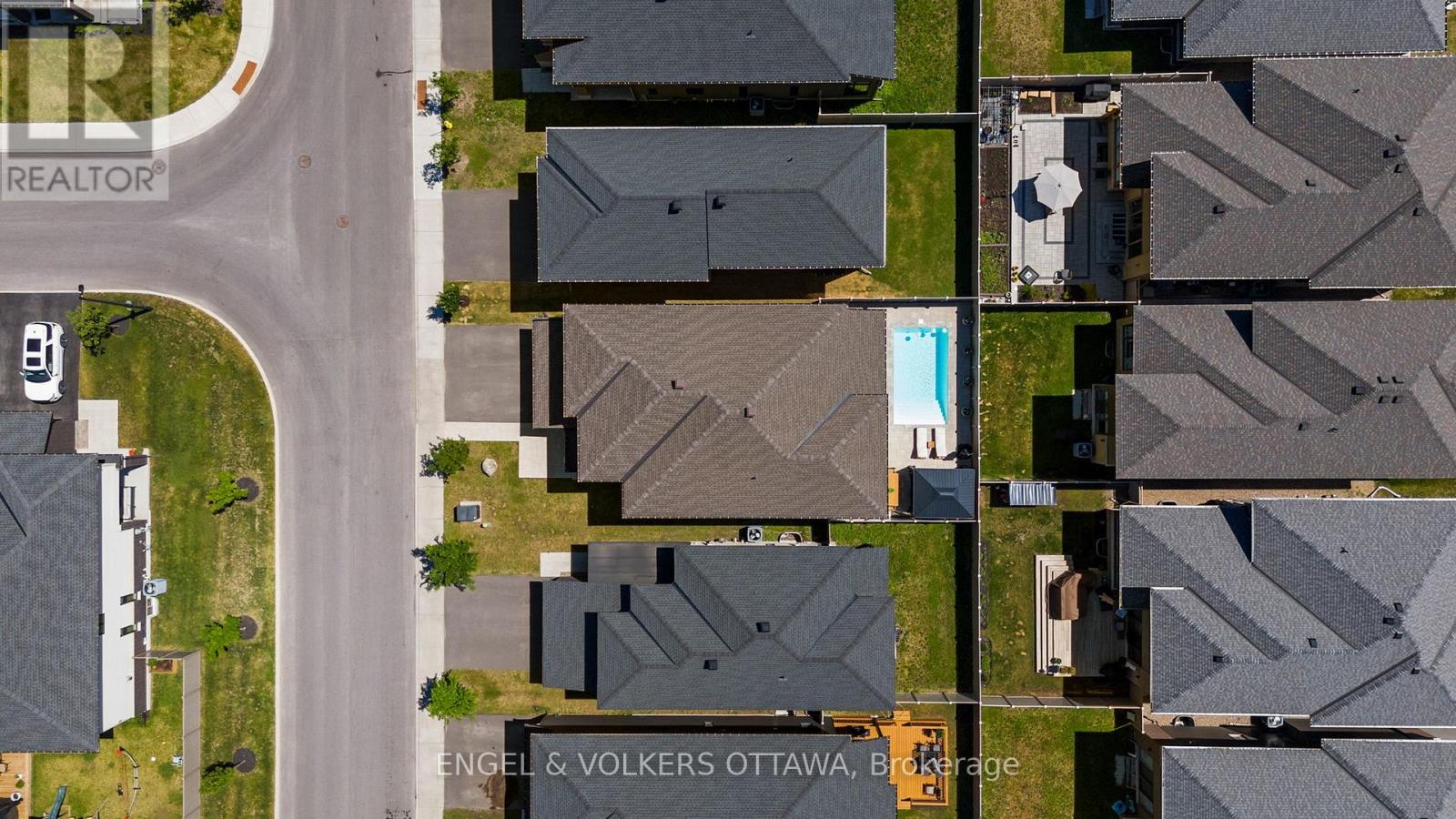 351 SHUTTLEWORTH DRIVE - 48