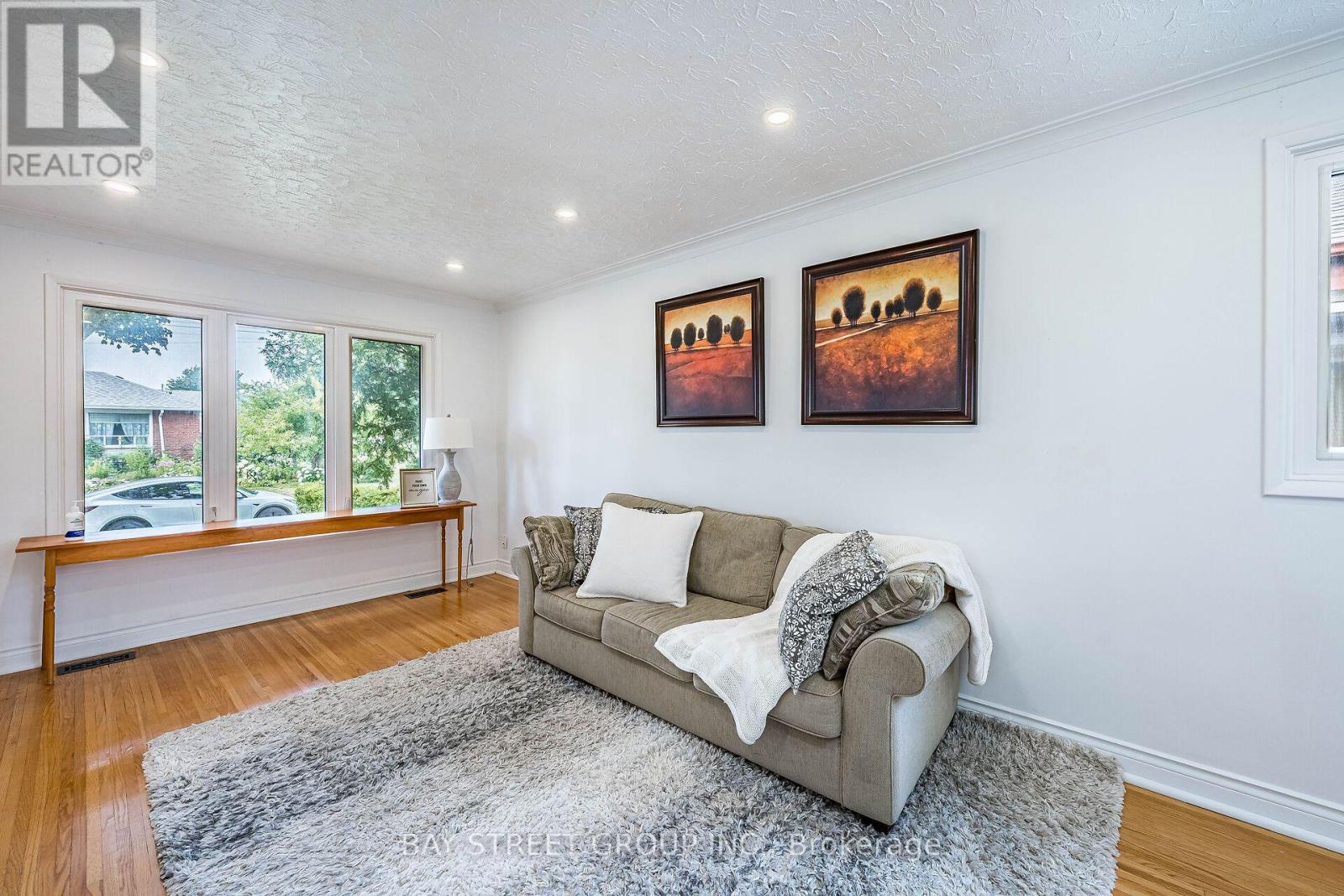 88 FREY CRESCENT - 12