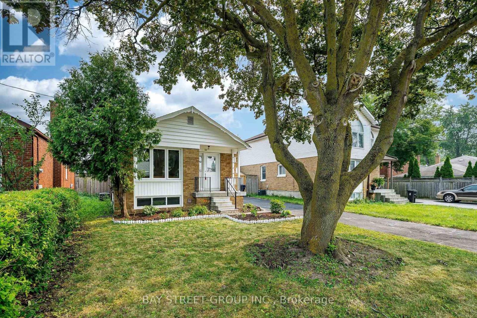 88 FREY CRESCENT - 1