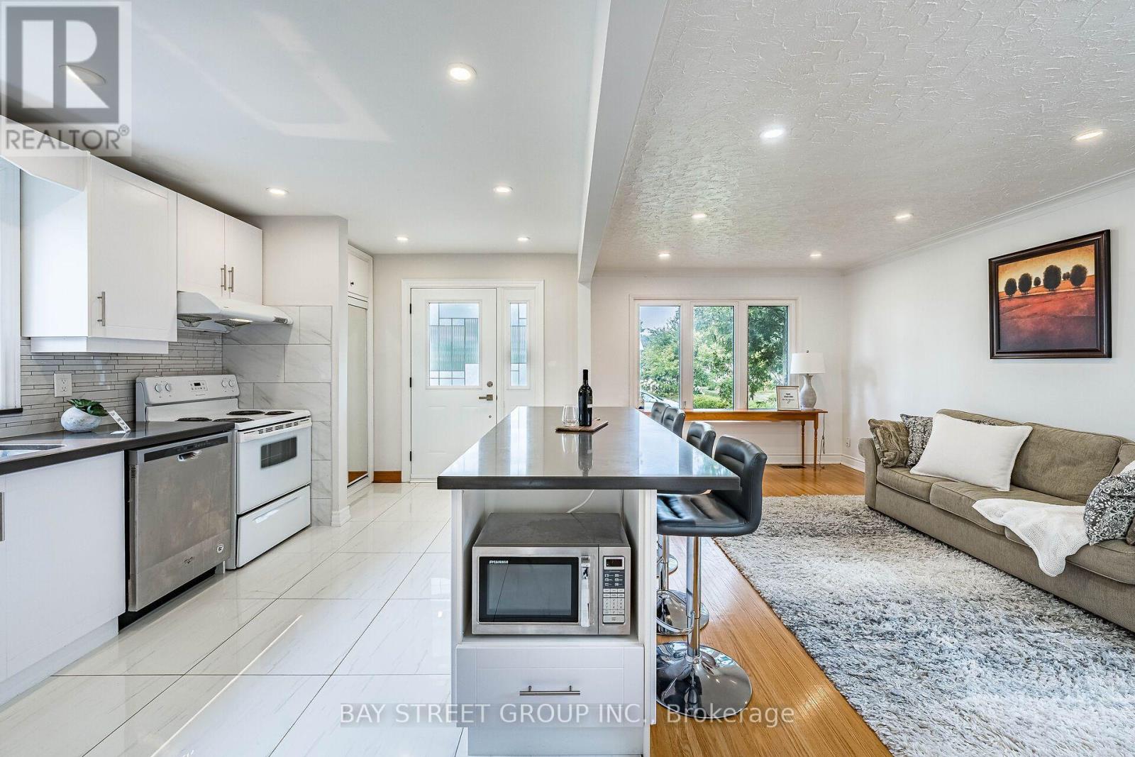88 FREY CRESCENT - 16
