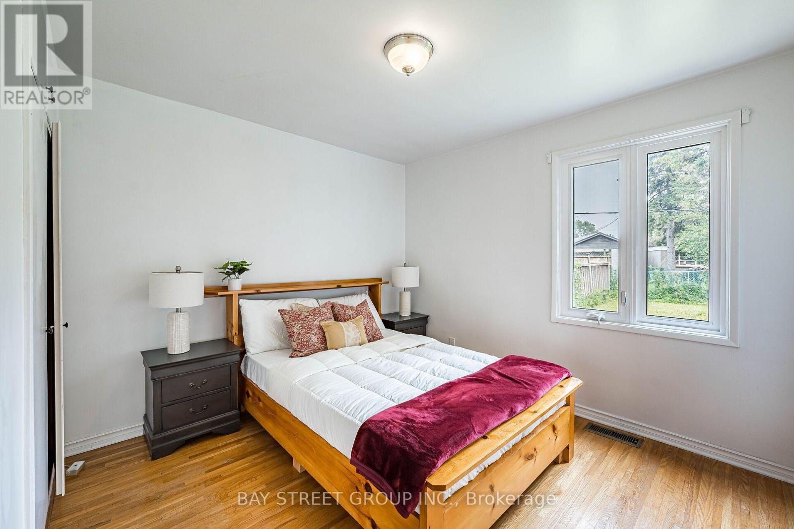 88 FREY CRESCENT - 18