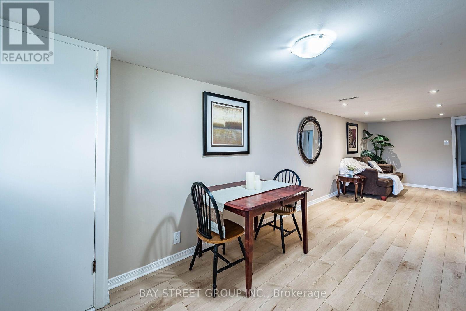 88 FREY CRESCENT - Image 33