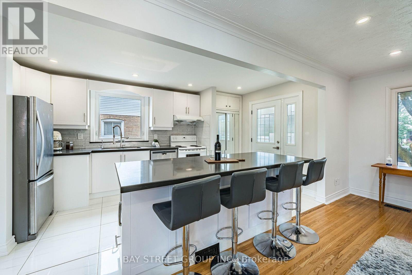 88 FREY CRESCENT - 6