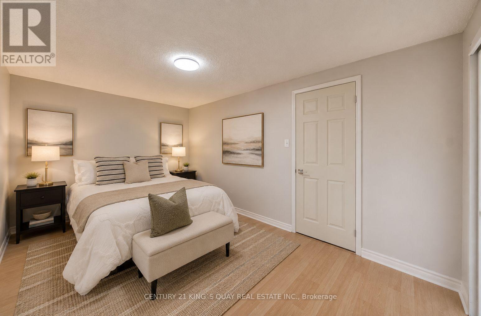 17 CROXLEY GREEN - Image 10