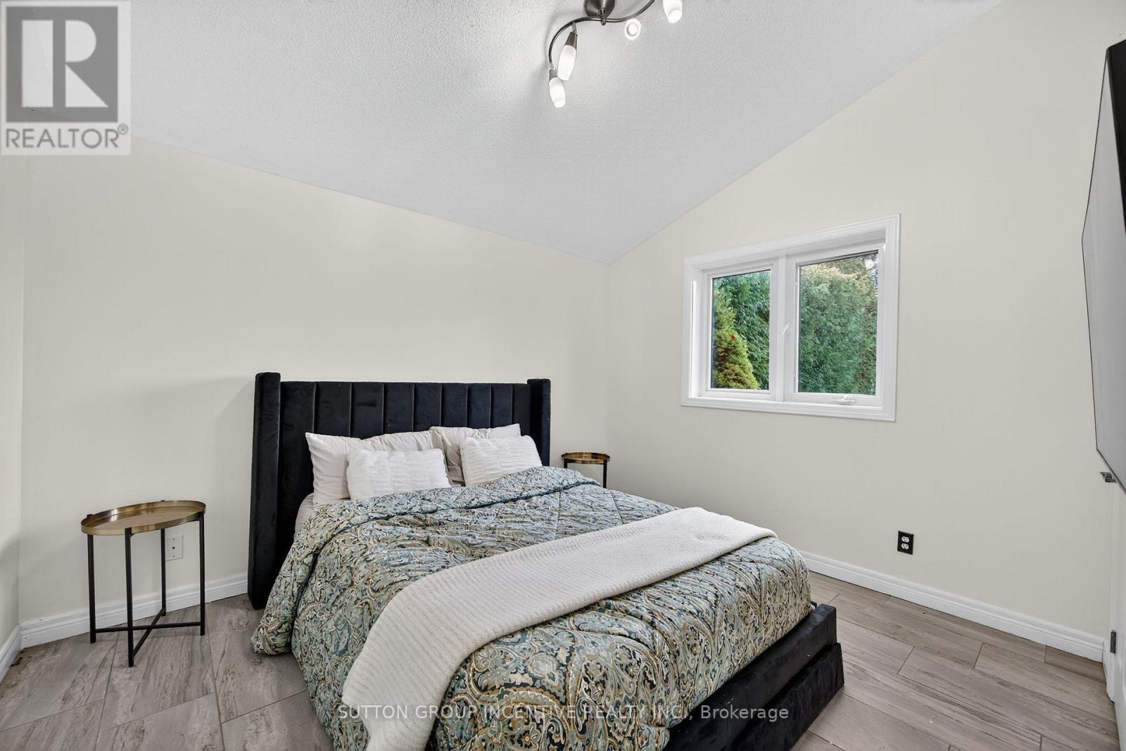 211 MOON POINT DRIVE - 14